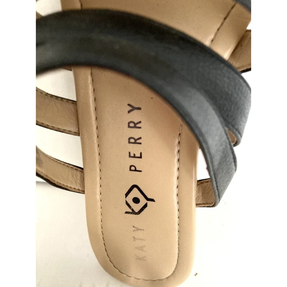 Katy Perry‎ sandals Black Size 6.5 Straps Hearts slip on Coastal Grung